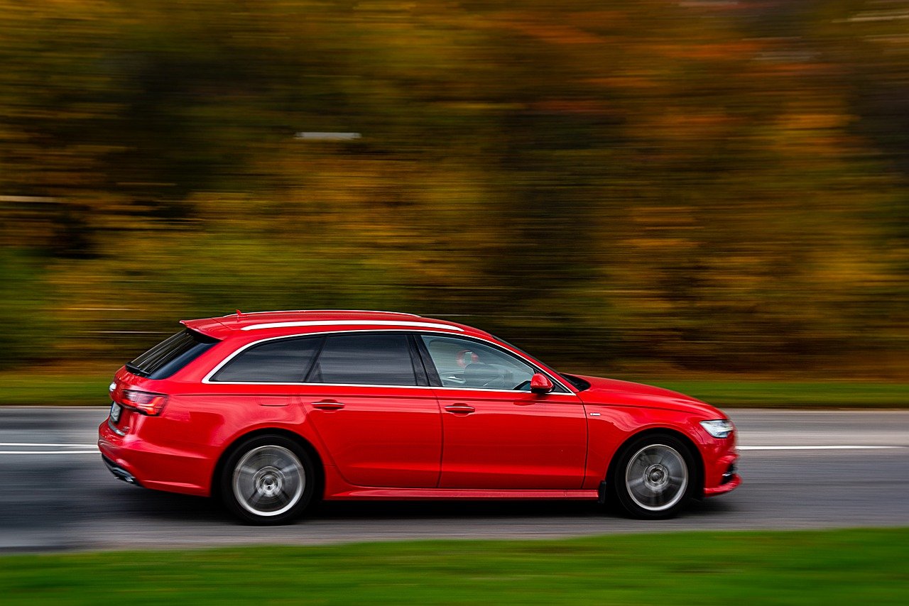 audi-a6-avant-7634241_1280.jpg