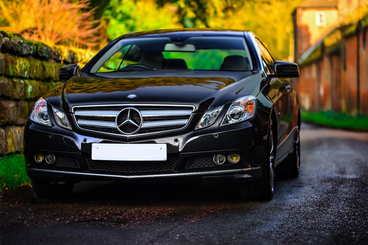 mercedes-e-class-4026058_1280.jpg