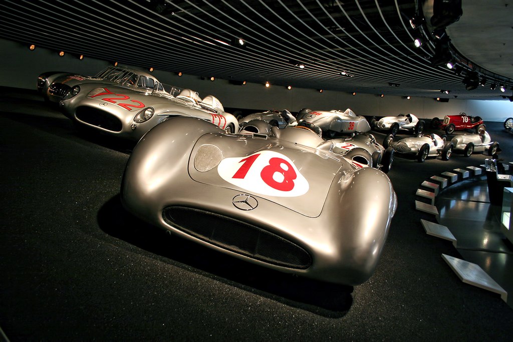 silverarrowsmercedes-benzmuseumstuttgart9646185907.jpg