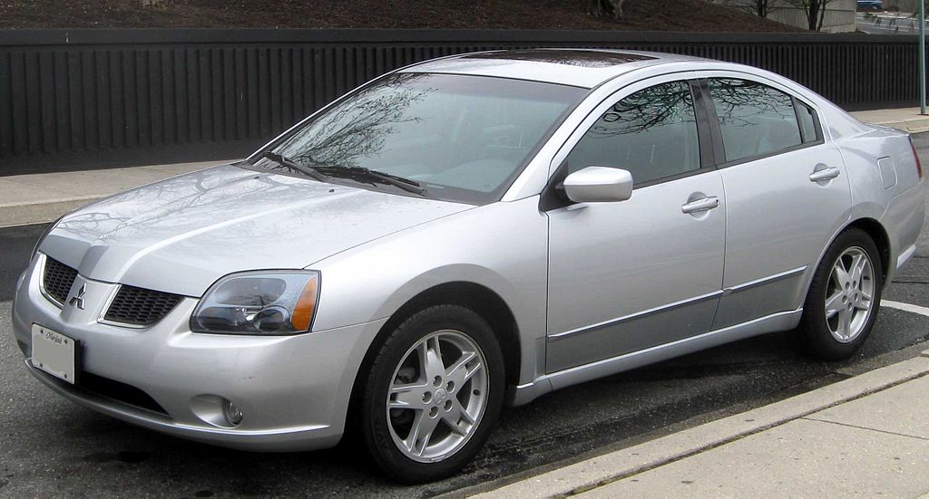 1024px-2004-2006_Mitsubishi_Galant_GTS.jpg